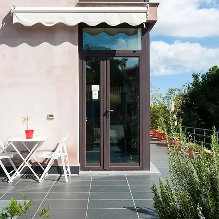 Cosy Studio In The Heart Of 30 M² With Parking Included Apartment Nicolosi